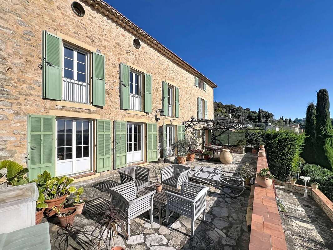 Maison 162 m² à Mougins  - photo 2