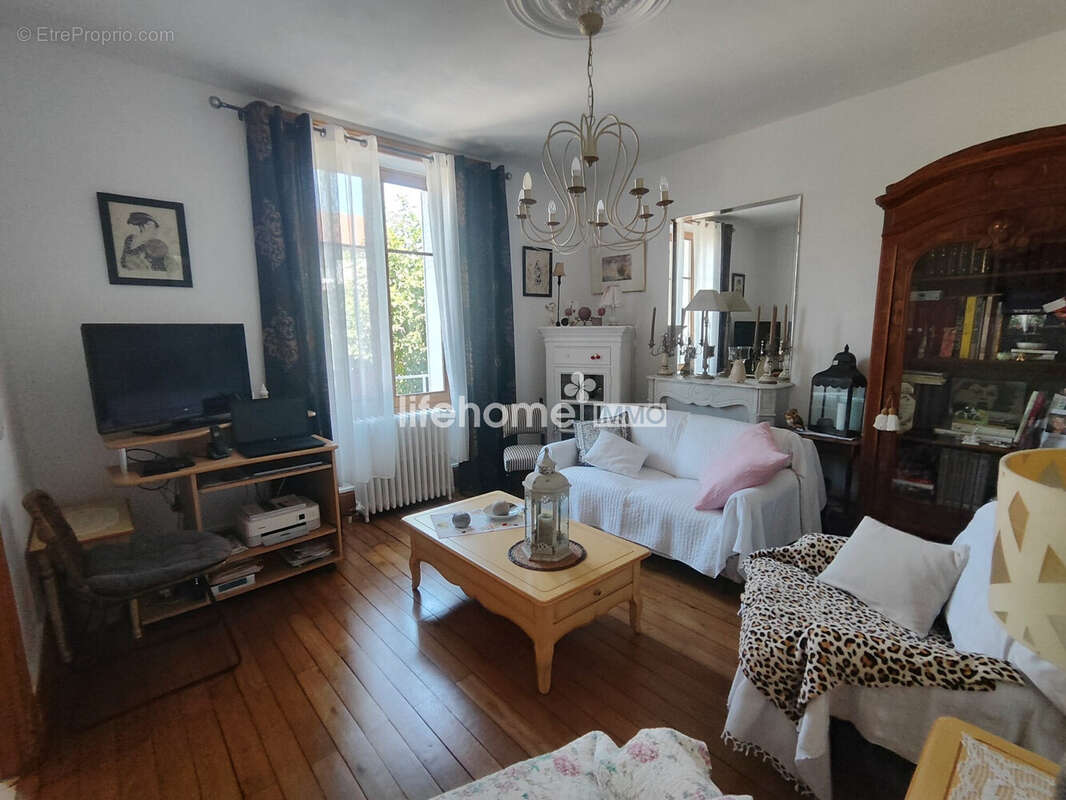 Maison 161 m² à Chateauroux  - photo 7