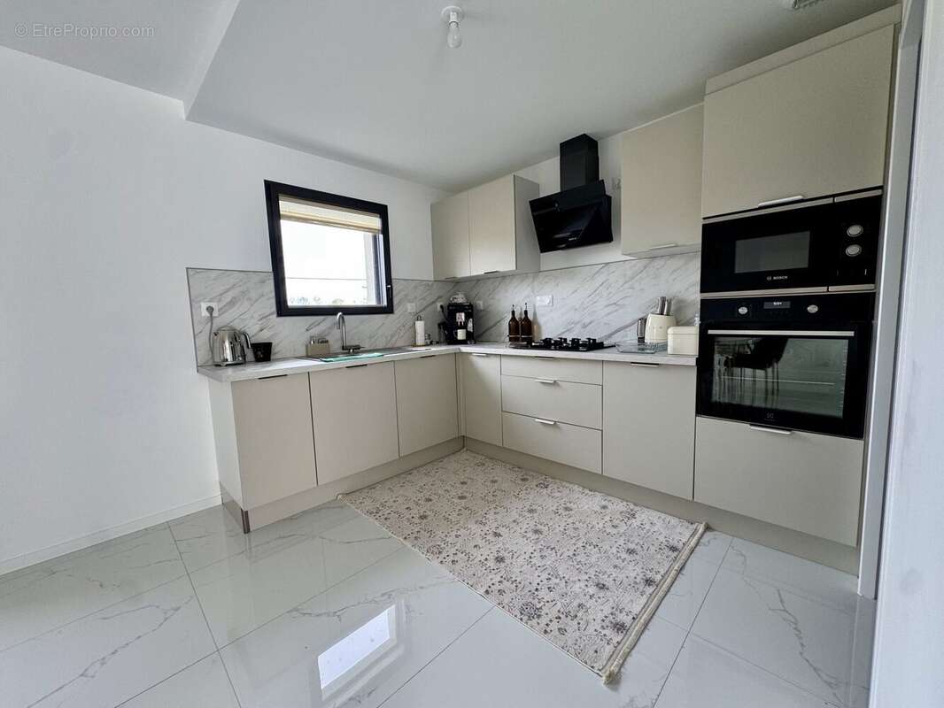 Maison à VERN-SUR-SEICHE