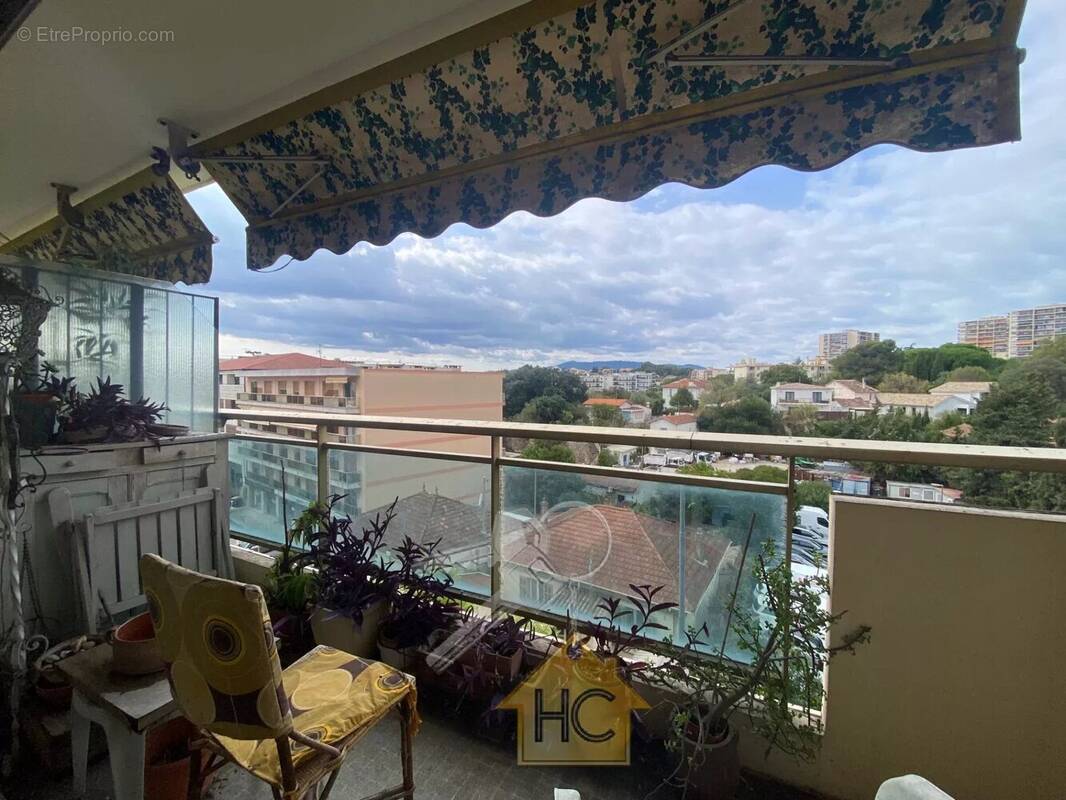 Appartement à LE CANNET