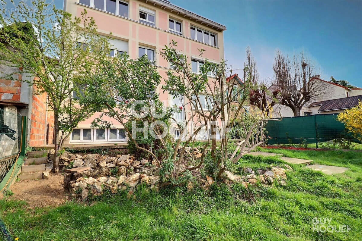 Appartement à SAINT-MICHEL-SUR-ORGE