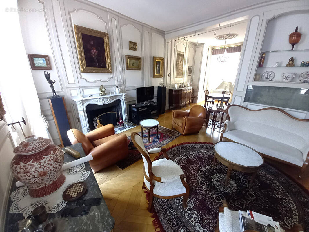 Appartement à FOUGERES