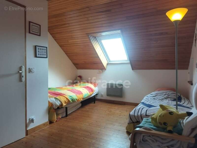 Maison entièrement rénovée  + de 3 hectares  4 dépendances  Au cœur des Monts d'Arrée - photo 8