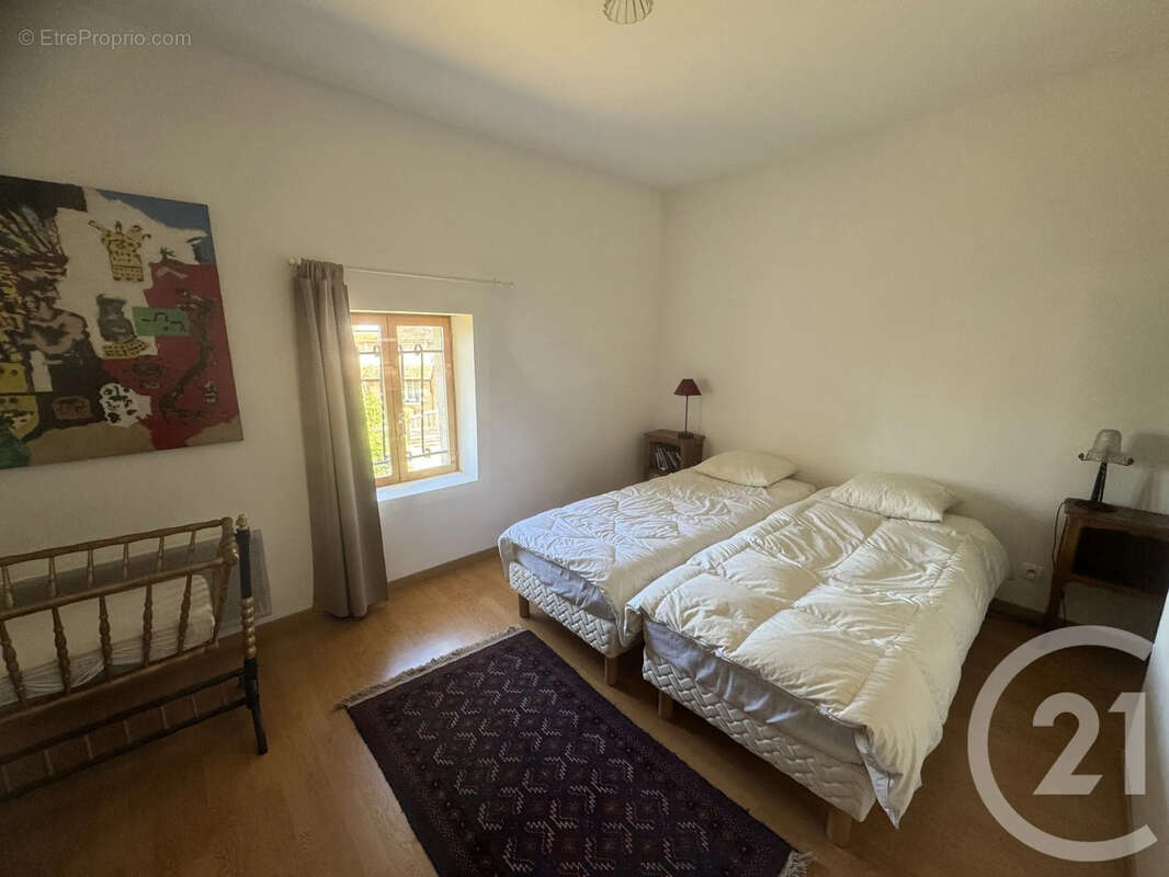Maison 206 m² à Etais-La-Sauvin  - photo 6