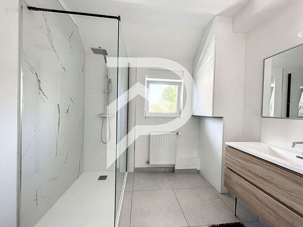 Appartement à SAINT-MARTIN-BOULOGNE