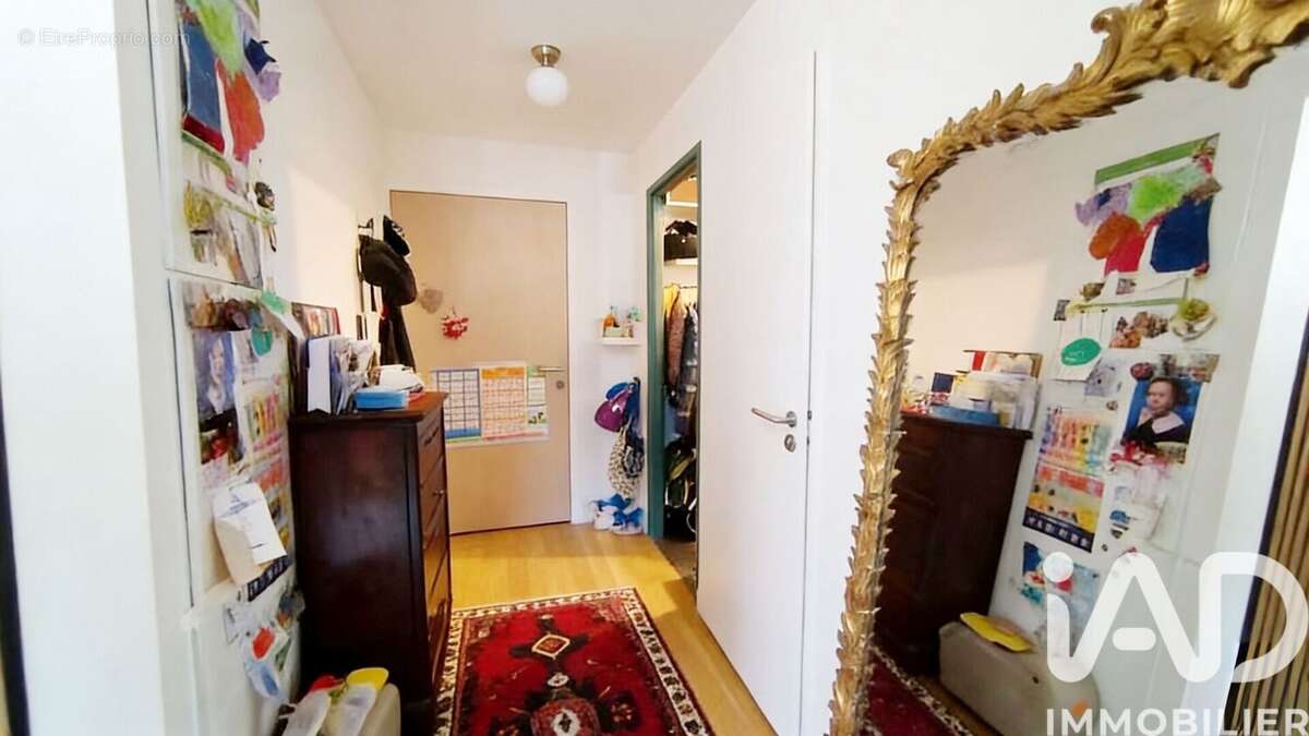 Photo 6 - Appartement à COURBEVOIE
