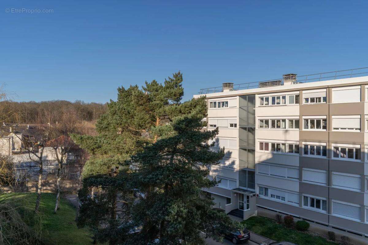 Appartement à BOIS-D'ARCY