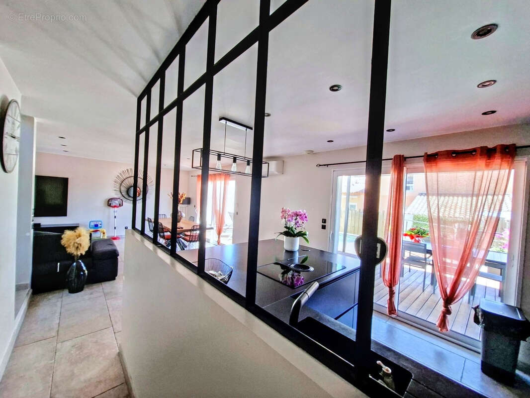 Maison à LE CASTELLET