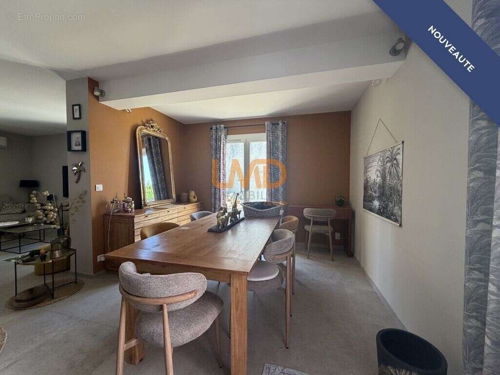 Maison à MILHAUD