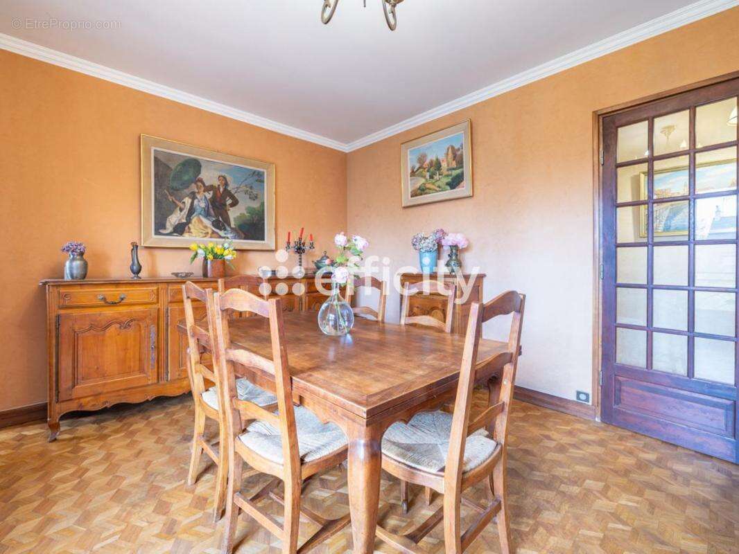 Maison à BRY-SUR-MARNE