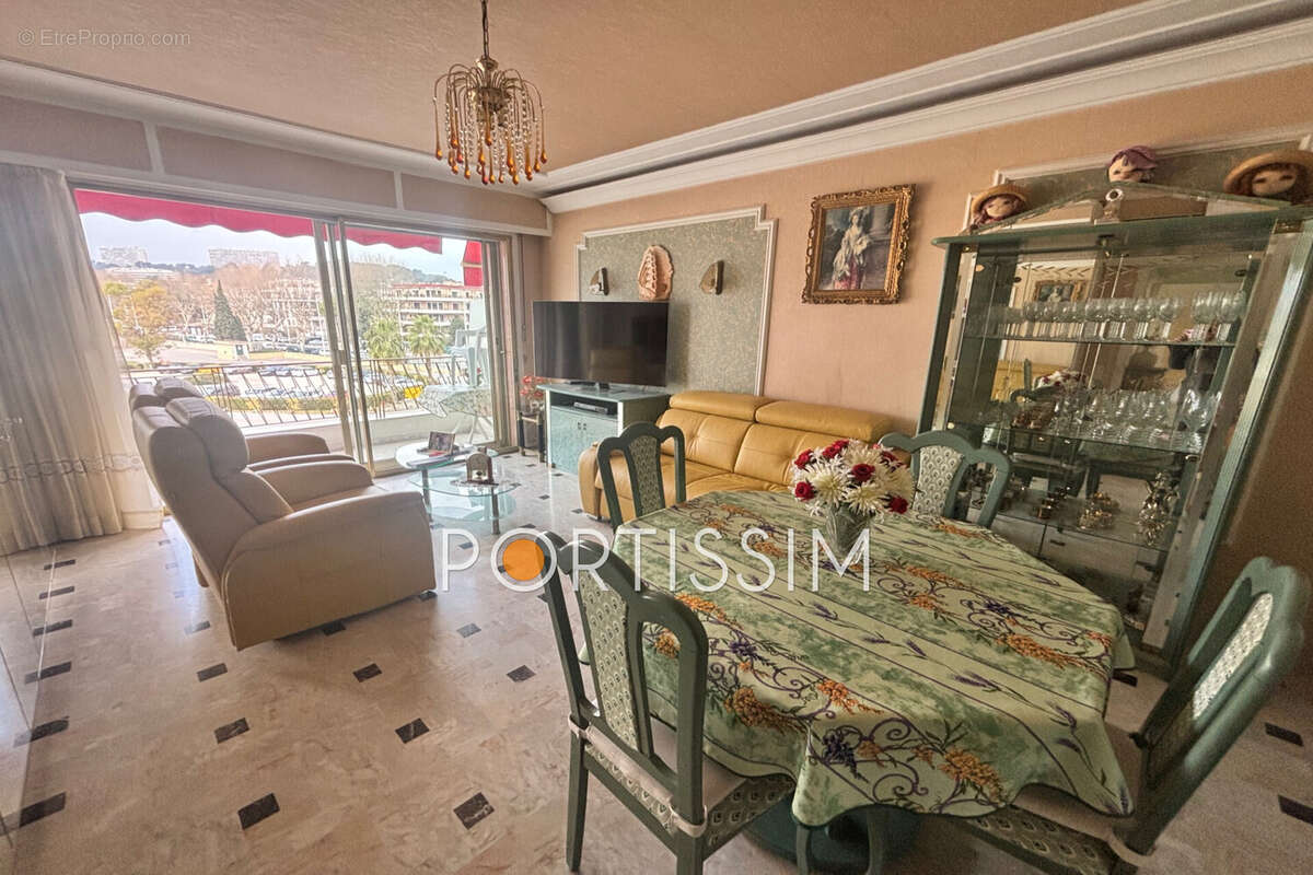 Appartement à CAGNES-SUR-MER