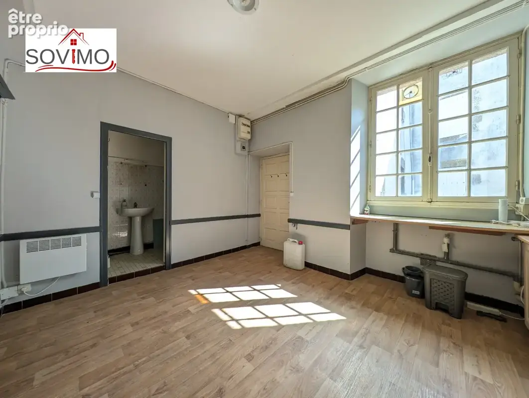Immeuble a investissement locatif : 2 appts + 1 local commercial - photo 2