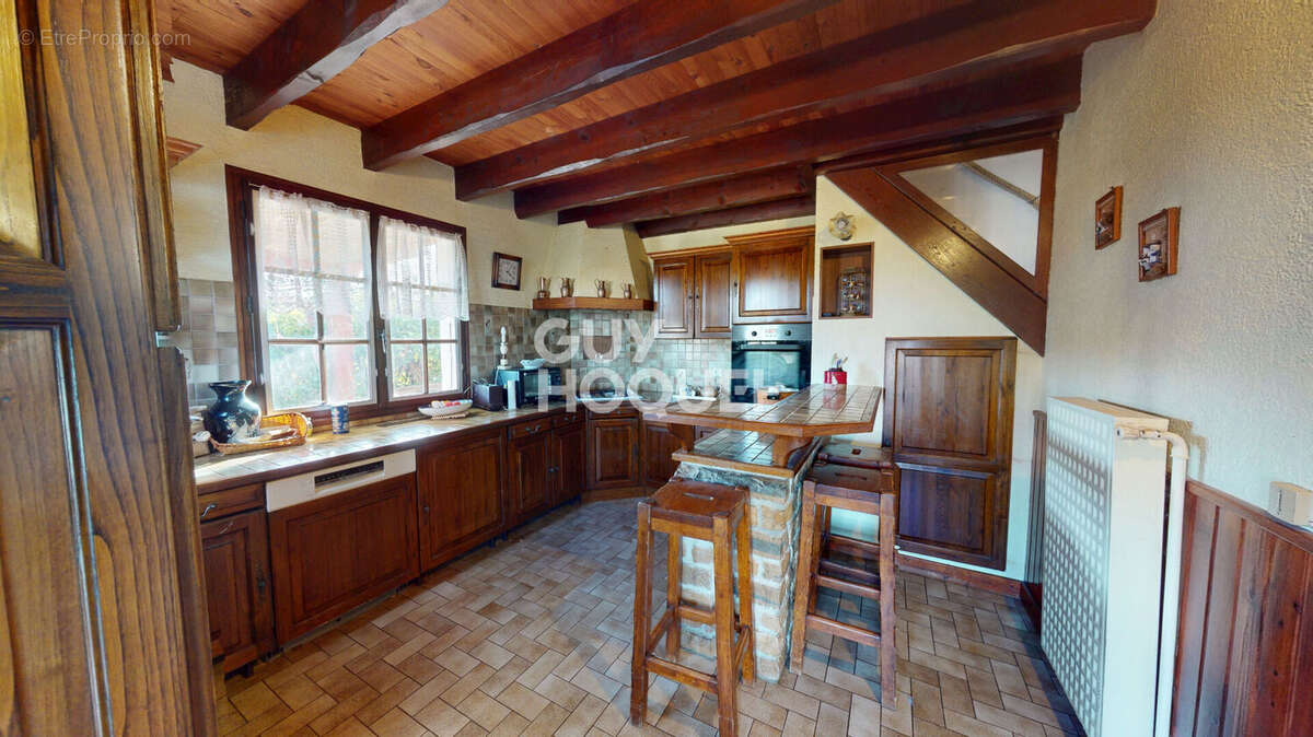 Maison à MONTELEGER