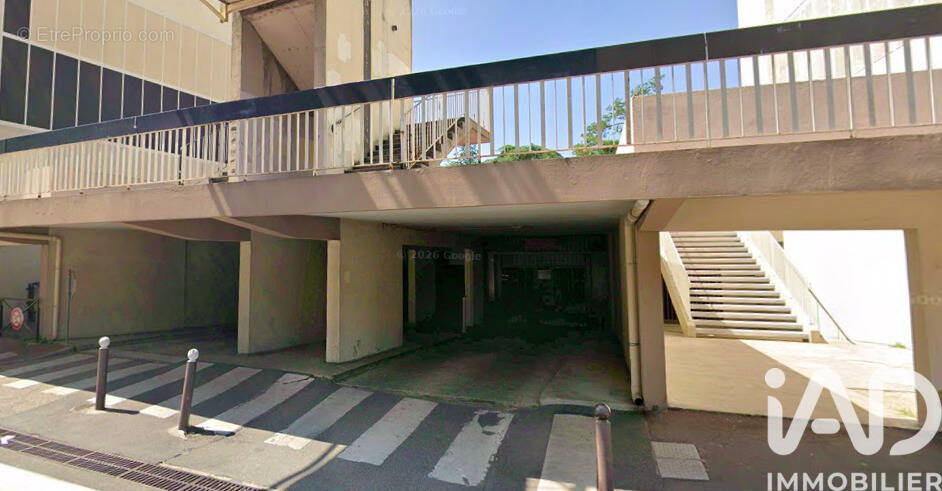 Photo 1 - Parking à CRETEIL