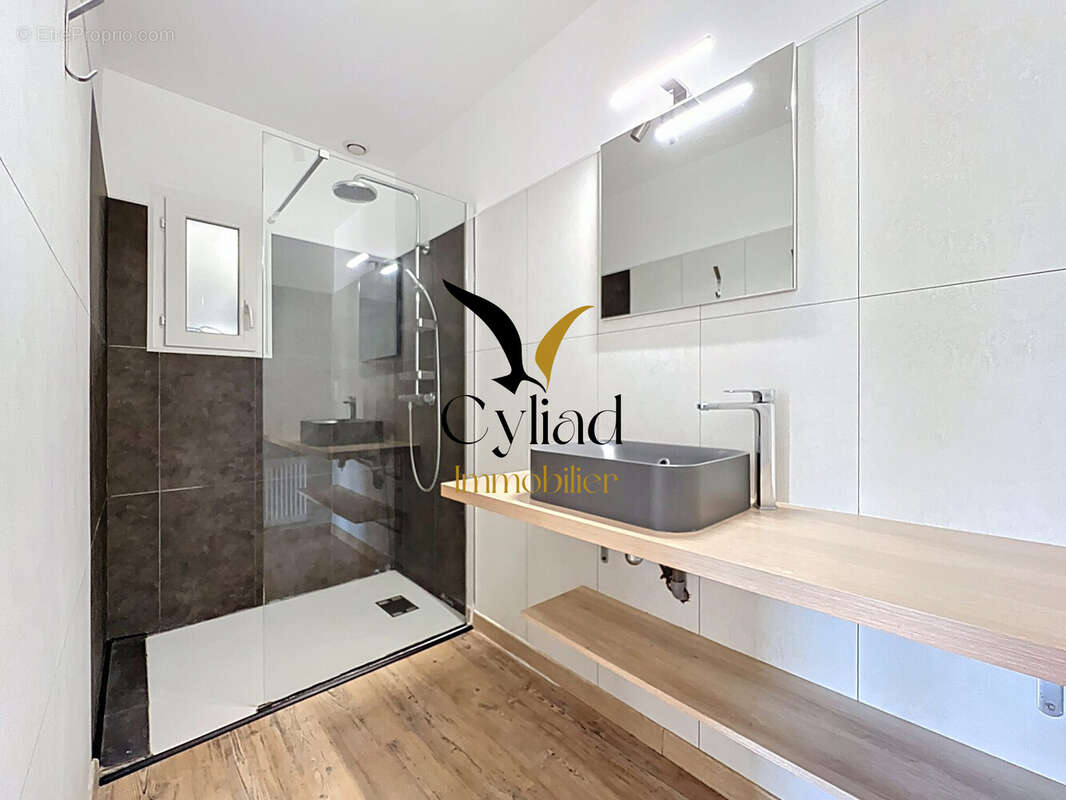 Maison à LE VIVIER-SUR-MER