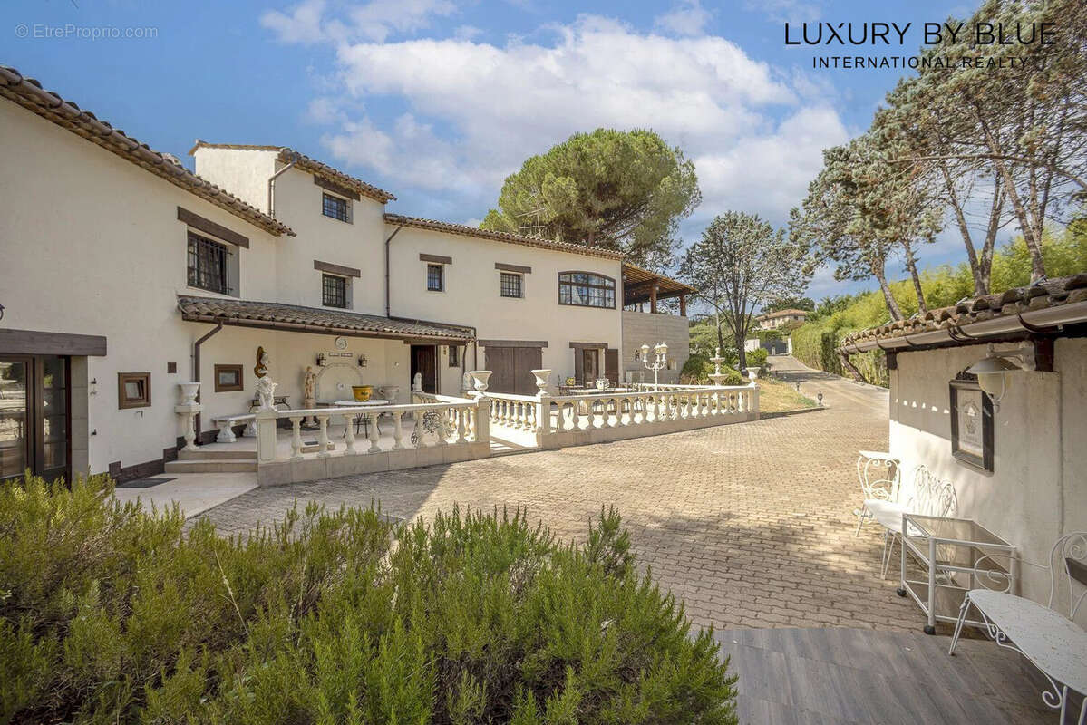 Maison à MOUANS-SARTOUX