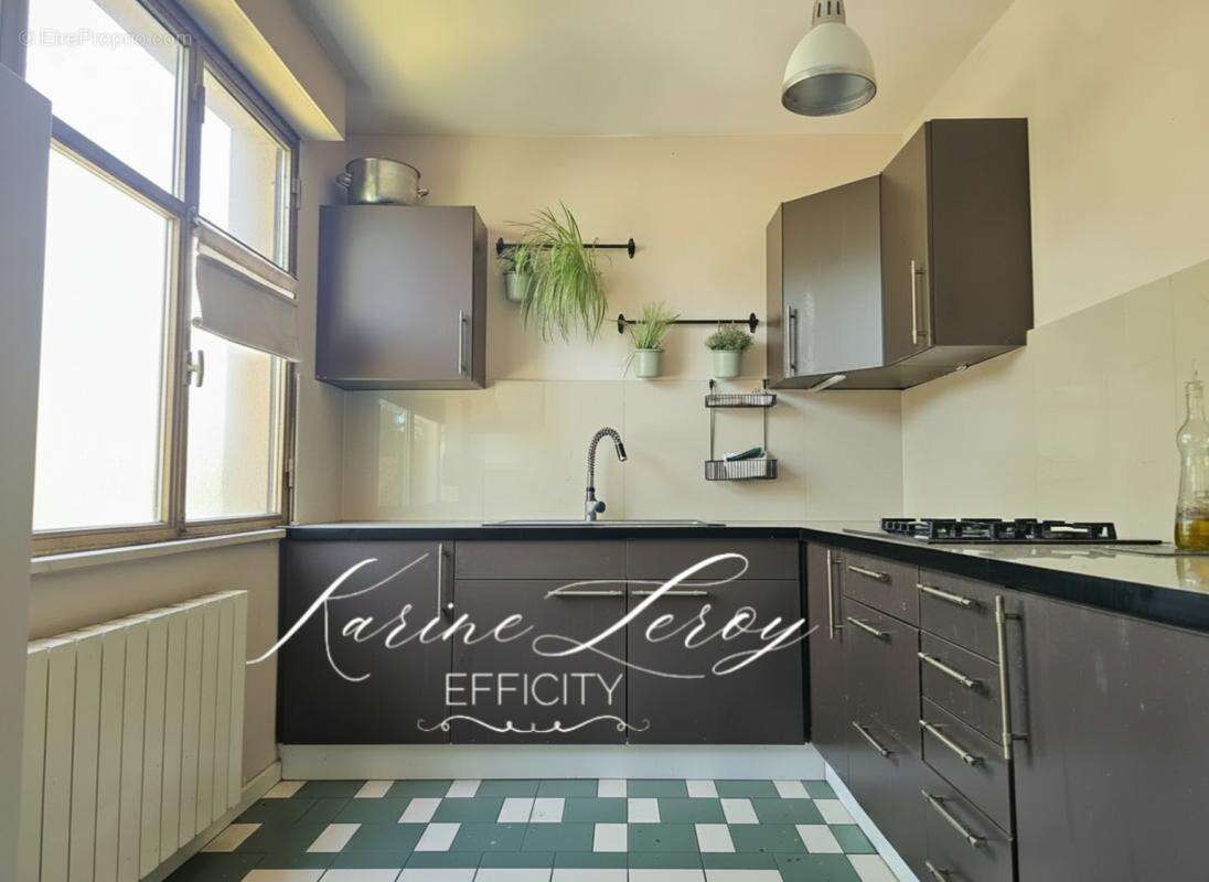 Maison 140 m² à Fosses  - photo 7