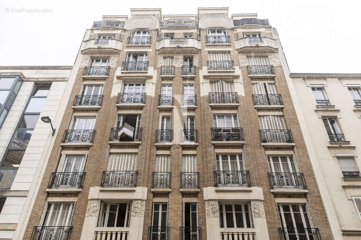FACADE - Appartement à PARIS-15E