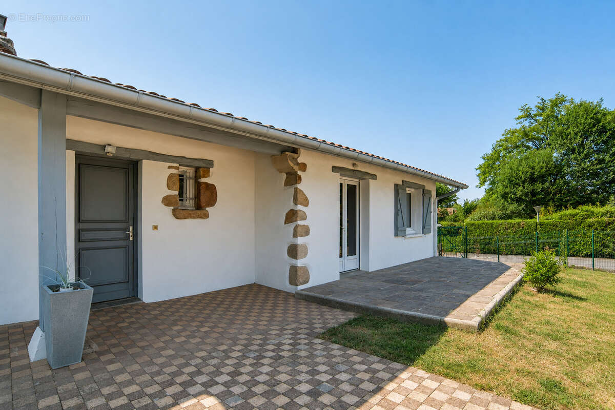 Ascain, maison de type 5 de 170 m2 sur parcelle 734 m2 - photo 10