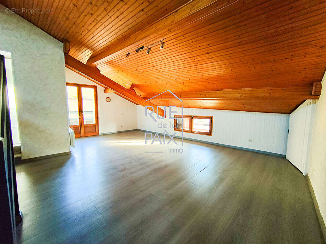 Appartement à DISSAY