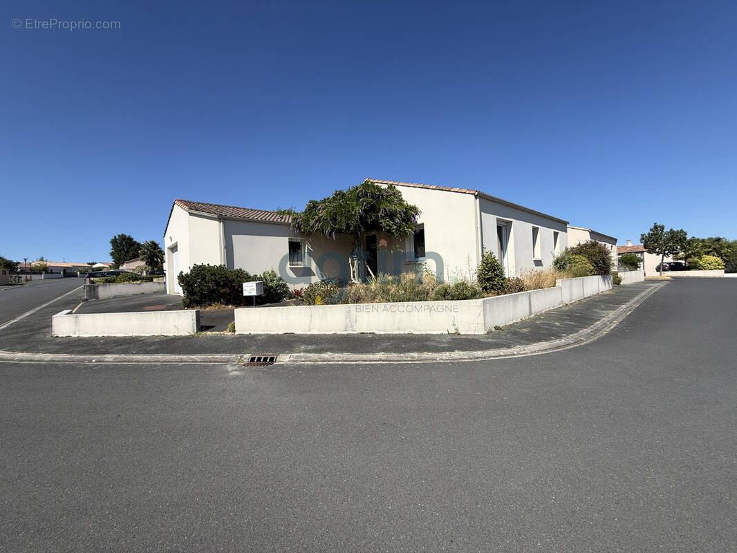 Maison à MONTAIGU