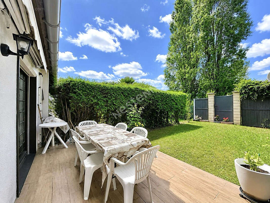 Maison à LOUVRES