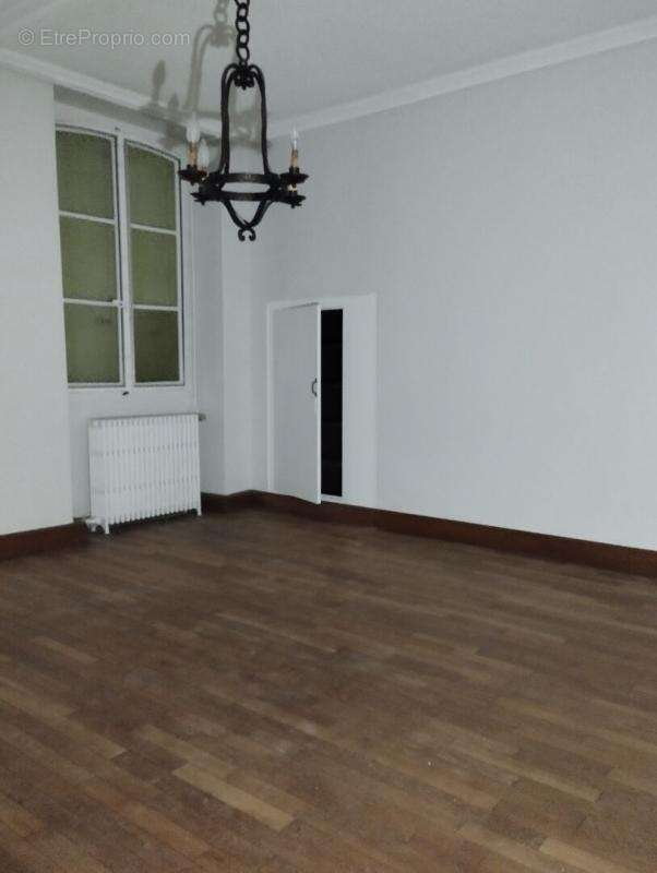 GRANDE MAISON FAMILIALE 420 m2 hotel particulier centre historisque Châteaudun - photo 4