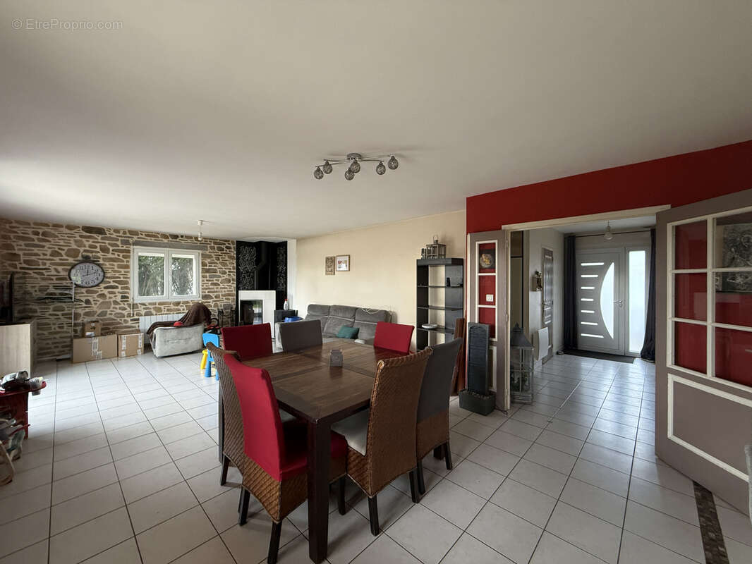 Maison à ISIGNY-LE-BUAT