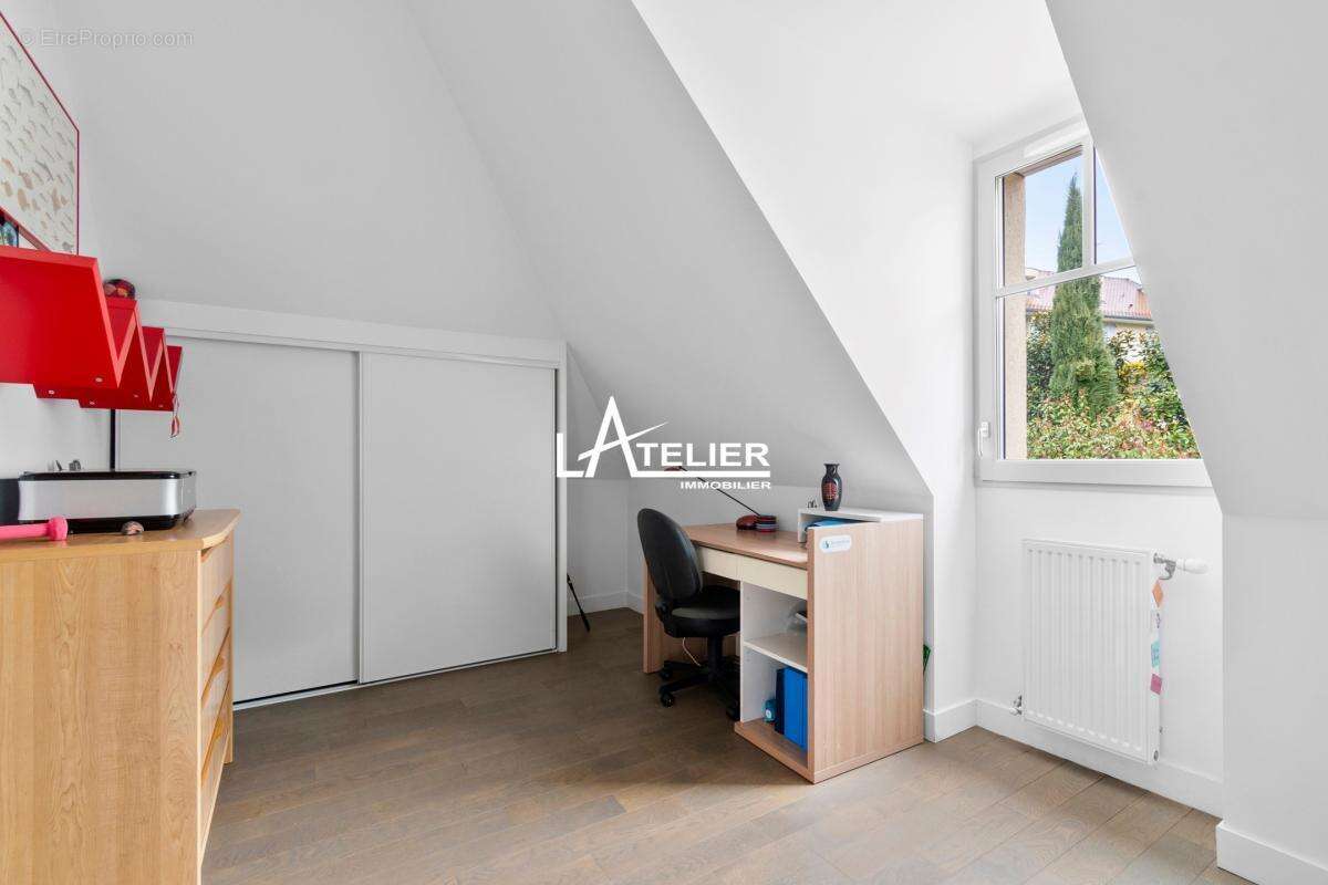 Appartement à L'ETANG-LA-VILLE