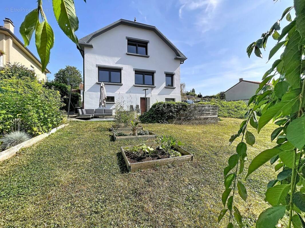 Maison à SAULNY
