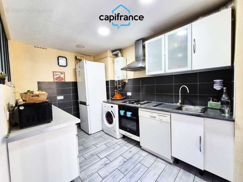 Appartement à MARSEILLE-5E