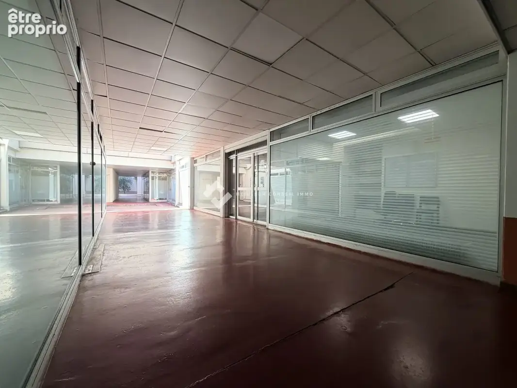 Commerce 73 m² à vendre à Paris-10e (75010) - photo 1