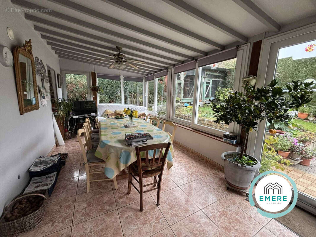 Maison à SAINT-AUBIN-DE-TERREGATTE