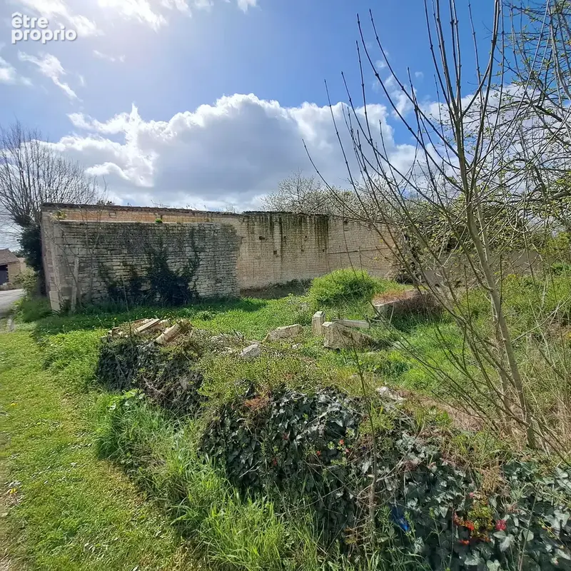 Terrain à SAINT-GEORGES-DU-BOIS