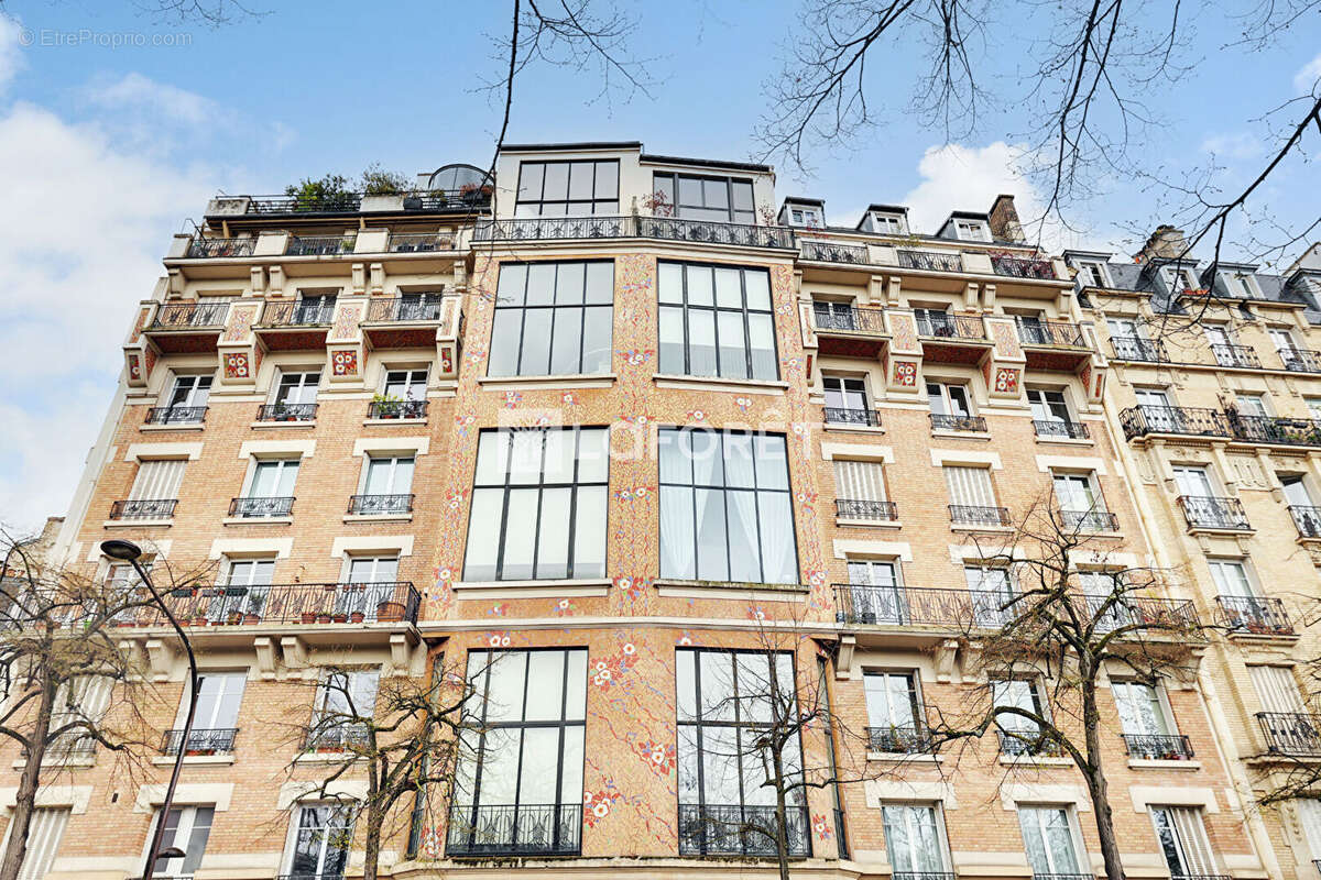 Appartement à PARIS-14E