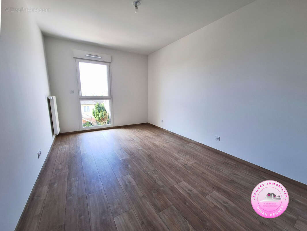 Appartement à CHEVAIGNE