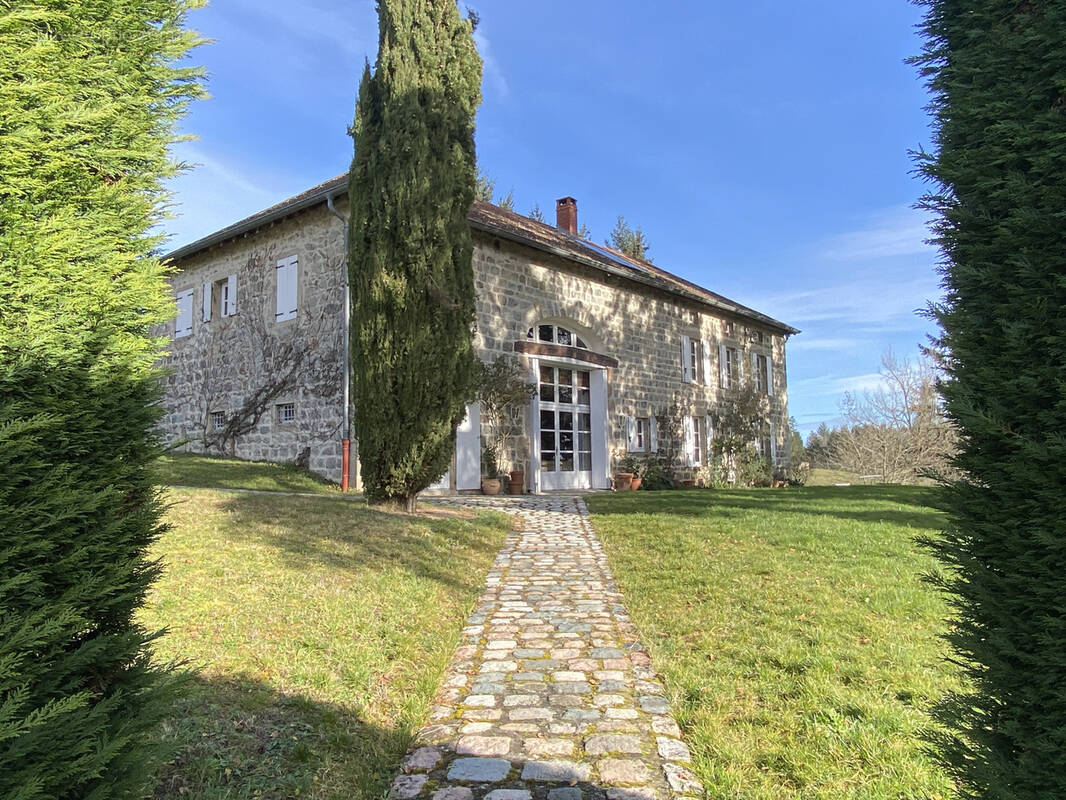 Maison à RENAISON
