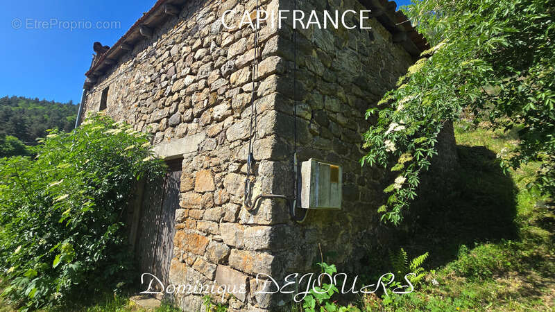 ALBON-D'ARDECHE (07) - Maison en pierres dans un hameau retiré, calme et paisible - 176m² habitable - grange à rénover - terrain - photo 19