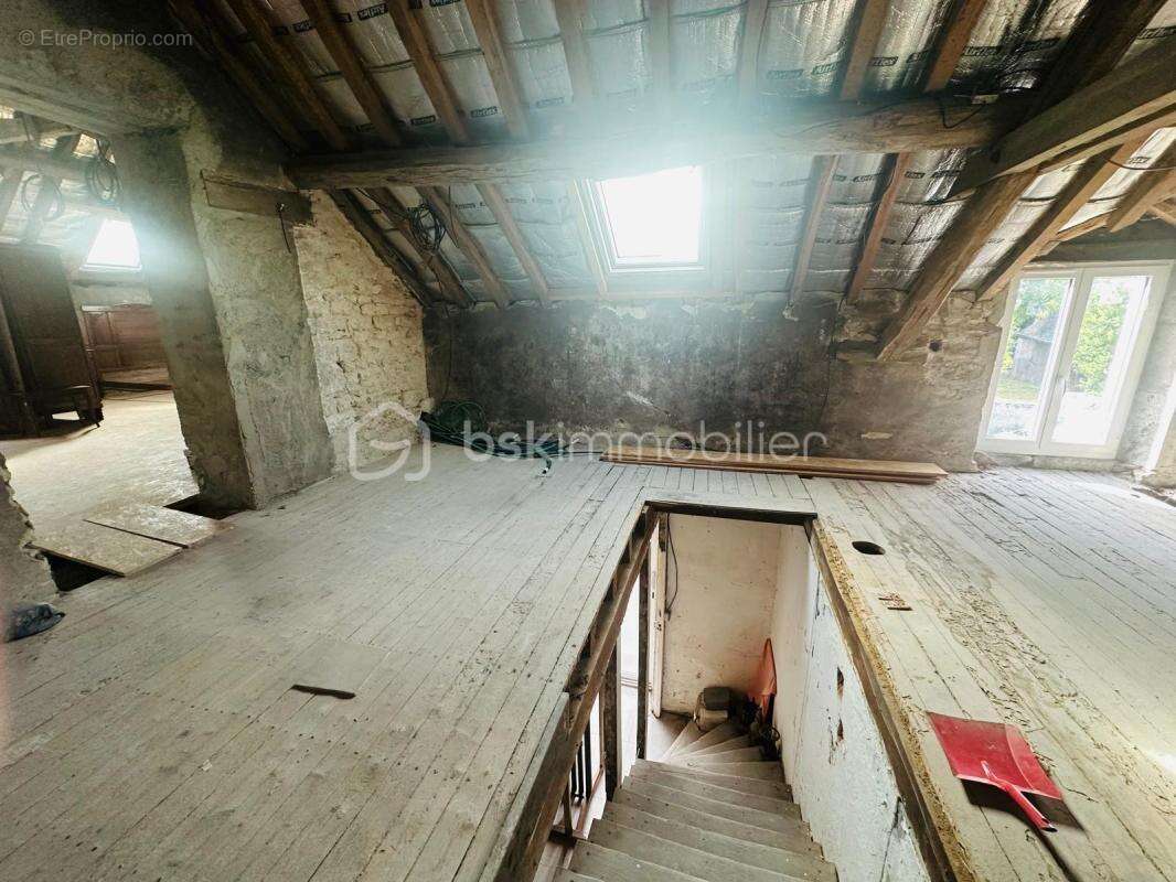 Charmante maison en pierre avec travaux et multiples possibilités - photo 11