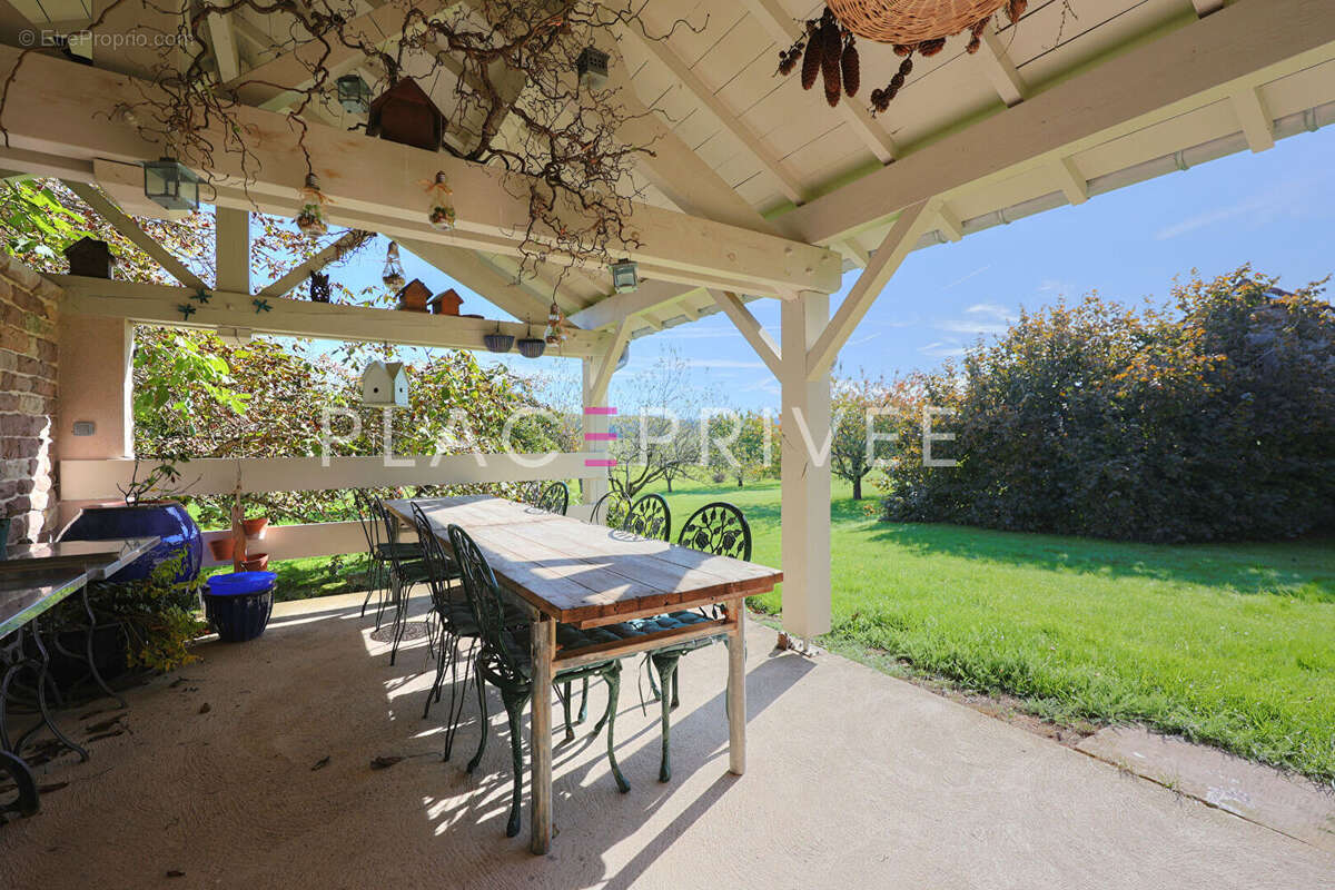 Maison à LA CHAPELLE-AUX-BOIS