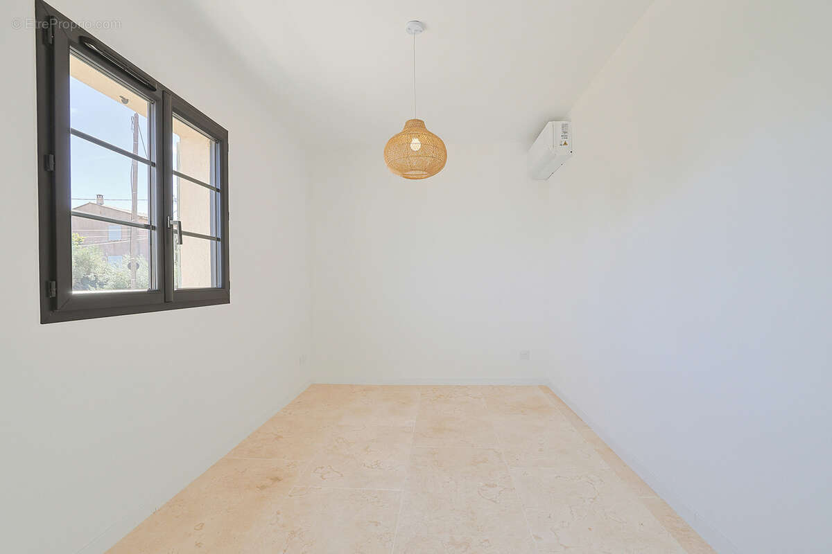 Maison à PUGET-VILLE