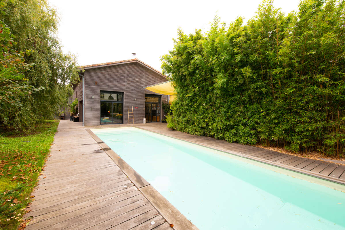 Appartement à BEGLES