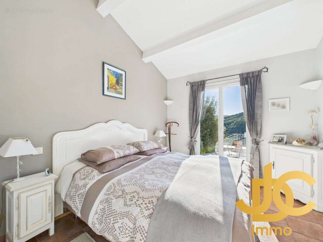 Maison à AURIBEAU-SUR-SIAGNE