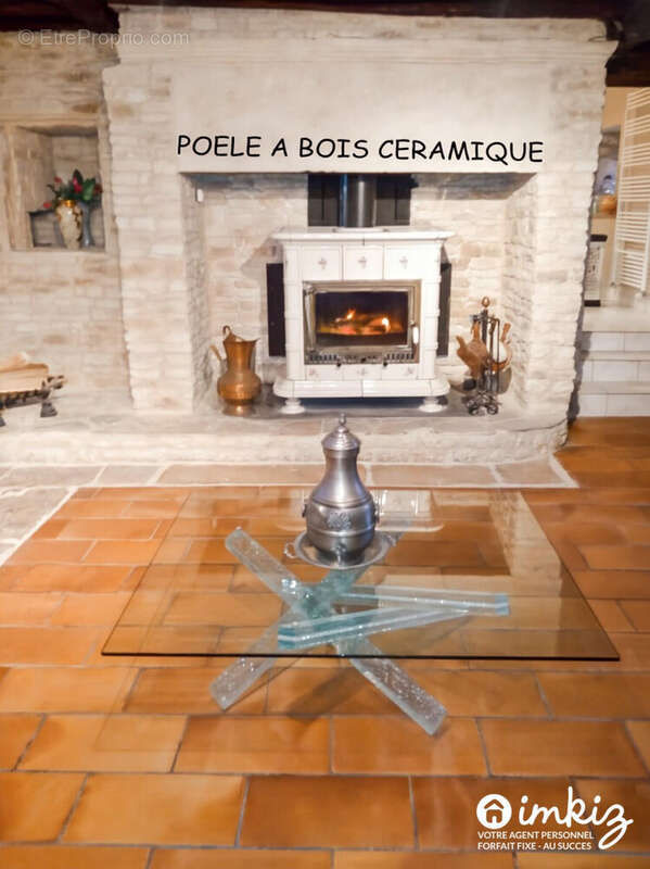 Maison à PEYRILLAC-ET-MILLAC