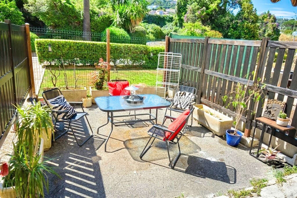 Appartement à VALLAURIS