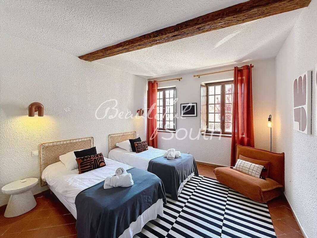 Élégante maison de village rénovée avec cour privée, Claira - photo 8