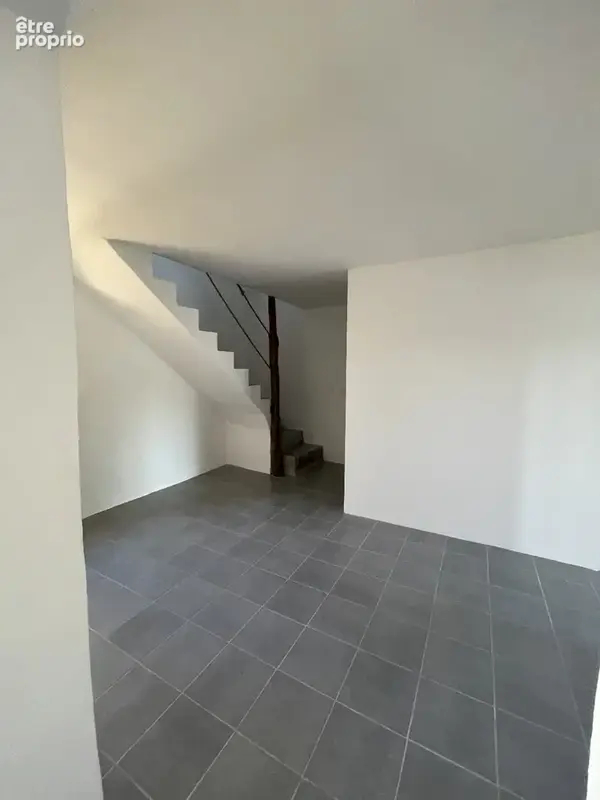 Belle rénovation pour cette maison implantée sur terrain de 5000m² - photo 7