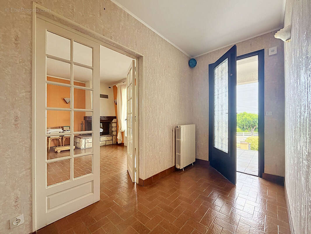 Maison vue dégagée - Village avec école et commodités - photo 4