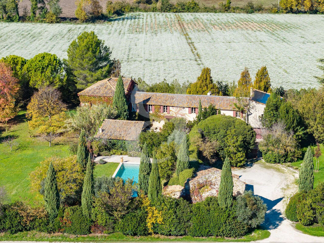Maison à PERNES-LES-FONTAINES