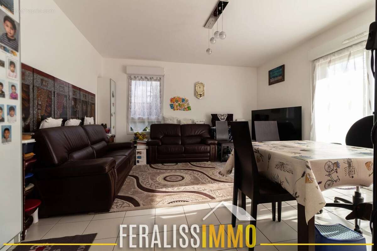 Maison à JOUY-LE-MOUTIER